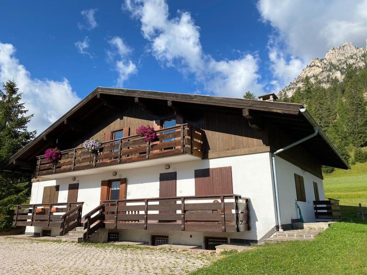 Chalet Relax Pozza di Fassa Esterno foto